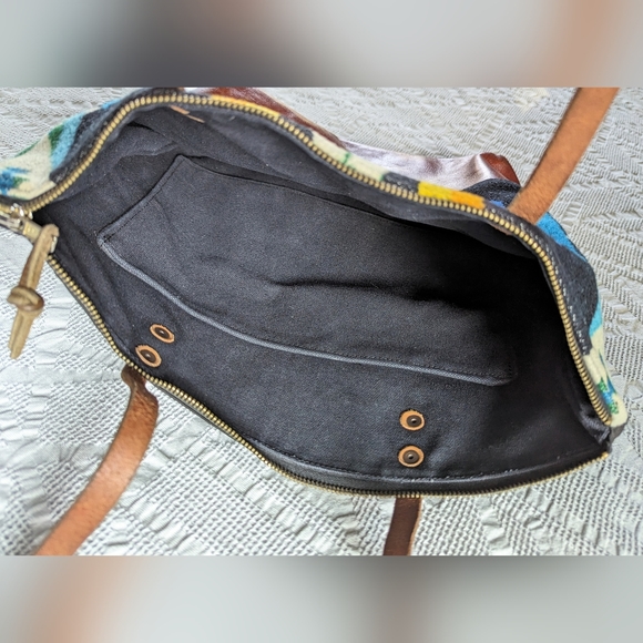 Cecelia Stitch Zipper Tote with Leather & Pendleton Wool - Picture 4 of 13